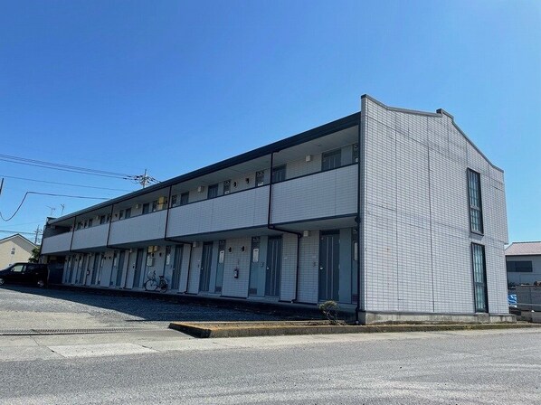 レオパレスMMDIIの物件外観写真